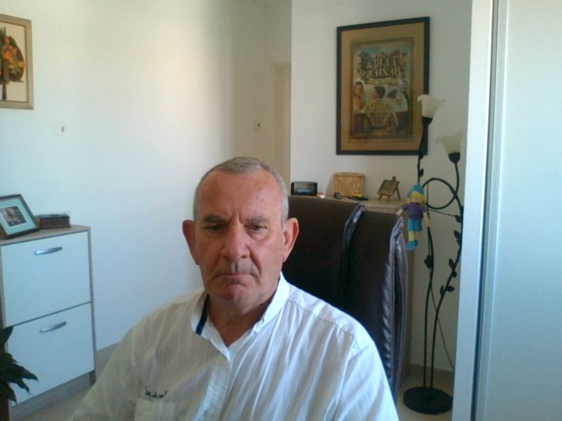 Profil von Costantino